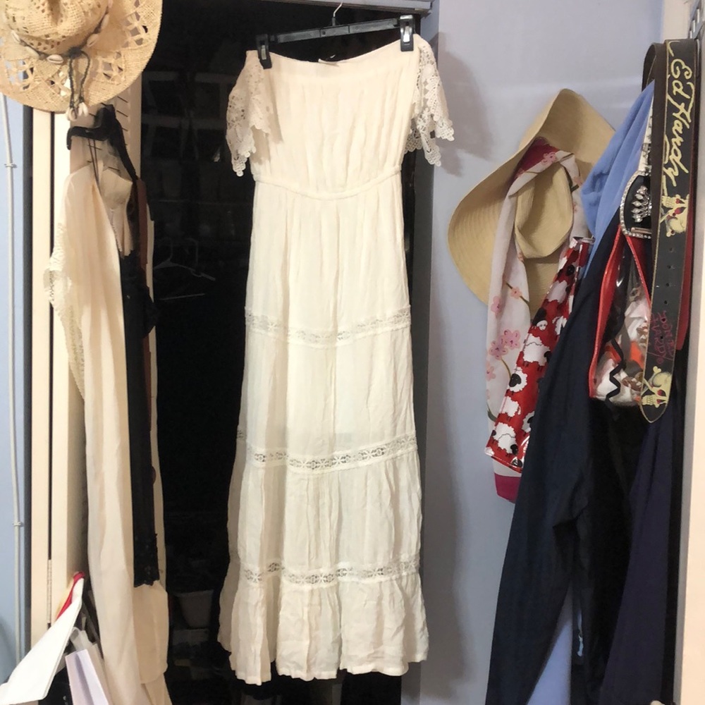 NWT Off the shoulder, white maxi dress size medium new with tags